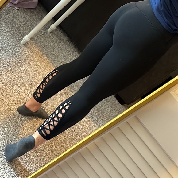 Cut out legging Athleta SP - Picture 9 of 11